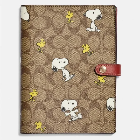 NWT💃Coach Coach X Peanuts Notebook In Signature Canvas With Snoopy Woodstock - Picture 4 of 7